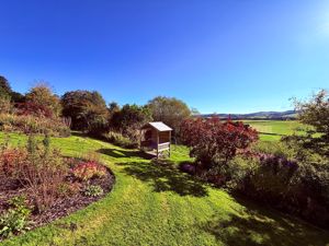 Photo 33- click for photo gallery